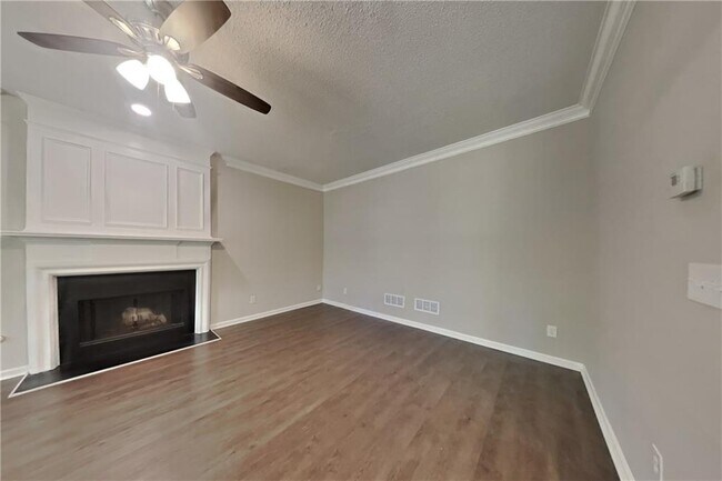 Building Photo - 2870 Donamire Ln NW