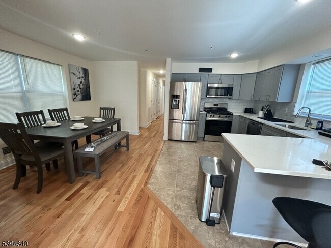 Foto del edificio - 337 13th Ave