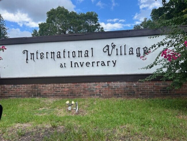 Foto del edificio - 3720 Inverrary Dr