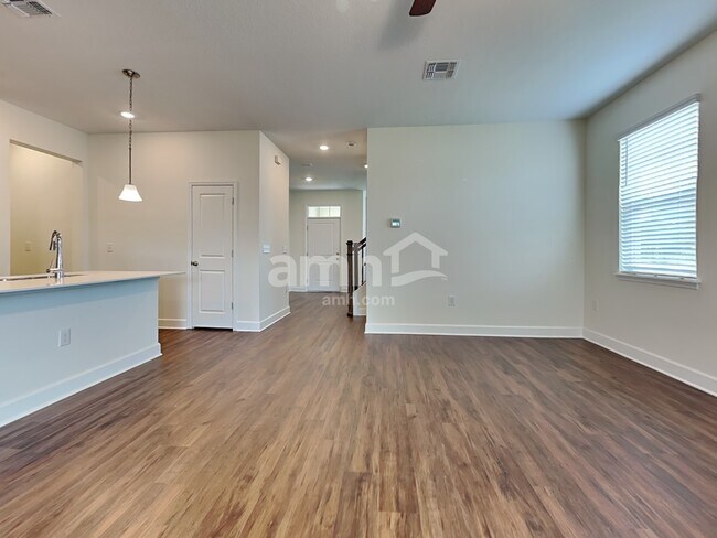 Foto del edificio - 3131 Bridge Haven Dr