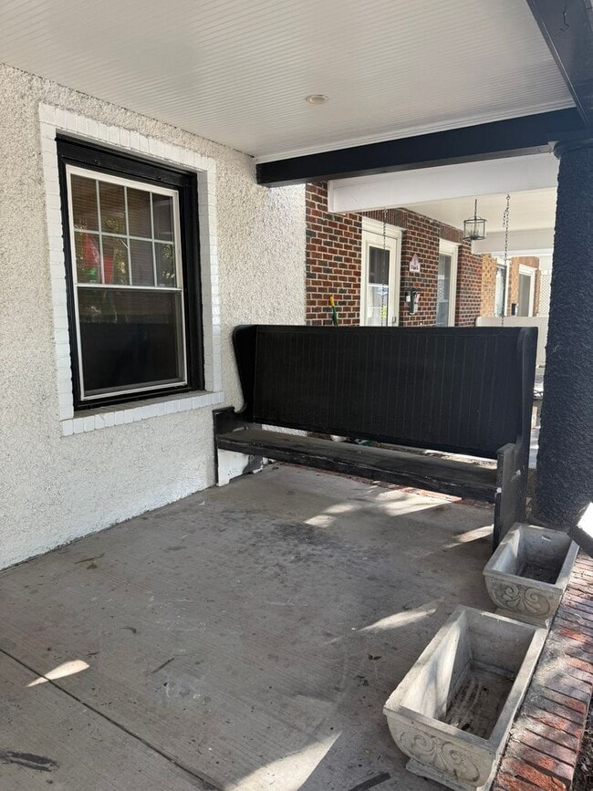 Building Photo - 3 Bedroom 1.5 bath Fan home for rent