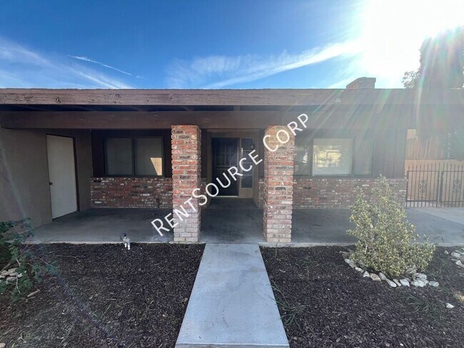 Foto del edificio - 928 Windy Pass