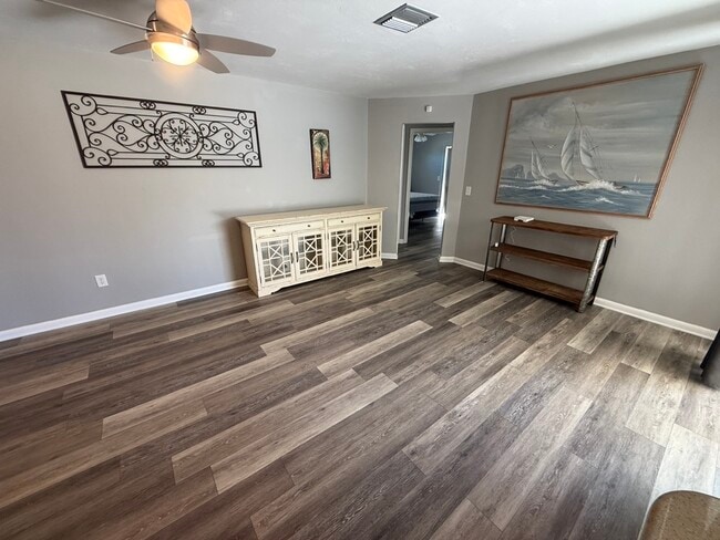 Building Photo - 381 Ortega Ln