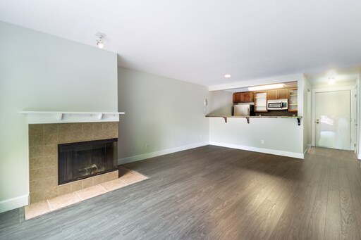 Building Photo - Contemporary, Clean Condo at Veridian Cove!! Available 7/10/2026!