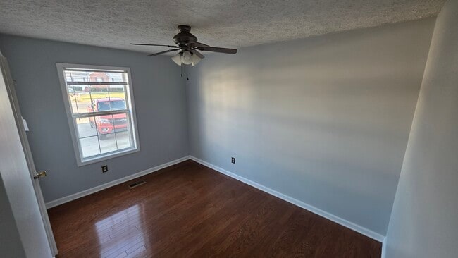 Building Photo - 912 Lyme Brook Ln