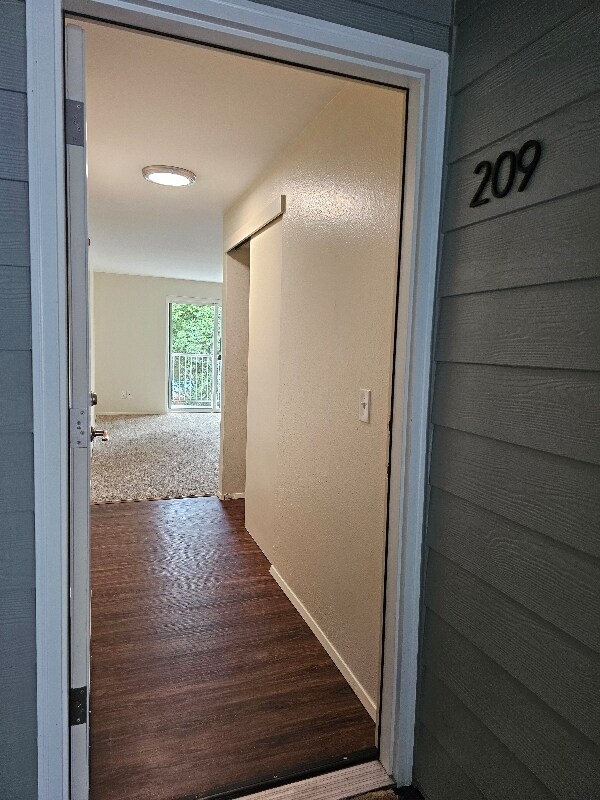 Foto principal - 13716 15th Ave NE