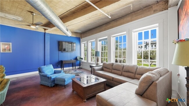 Foto del edificio - 222 Losoya St