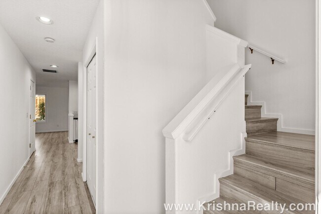 Foto del edificio - Charming 3 BD* 2.5 BA* Single Family Home ...