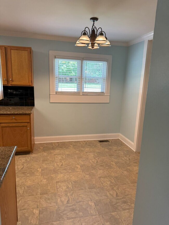 Foto del edificio - 4501 Mountain View Rd