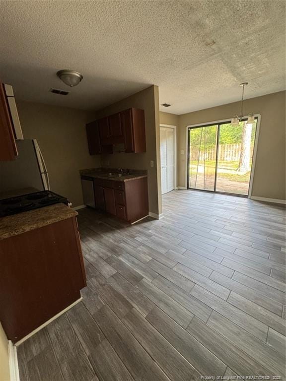 Building Photo - 638 Mosswood Ln