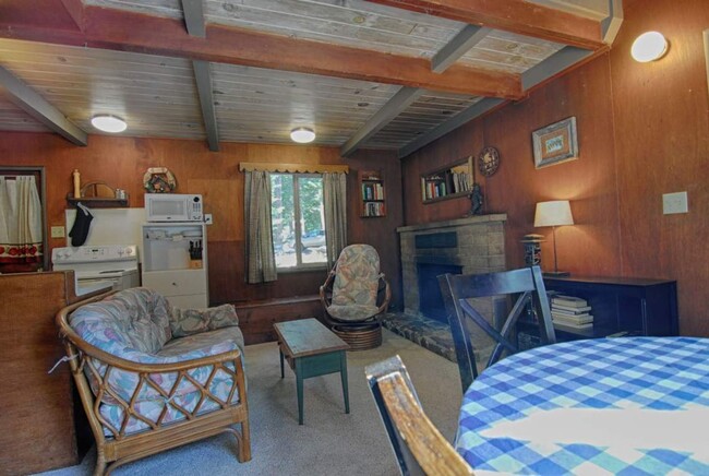 Building Photo - WINTER SKI LEASE:  Cute 60s Cabin Near Bus...