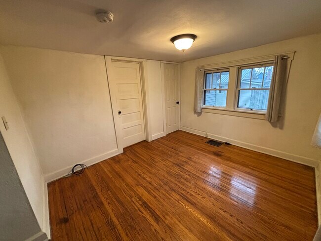 Foto del edificio - 328 W 15th St