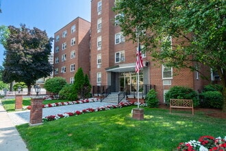 Building Photo - 39 Glenbrook Rd