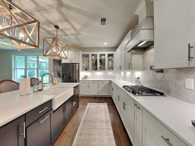 Foto del edificio - 1780 Helen Ridge Cir