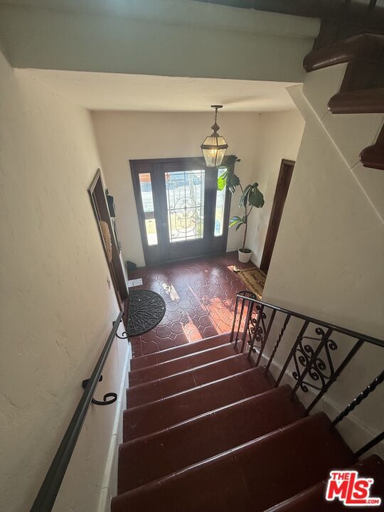 Building Photo - 444 N Curson Ave