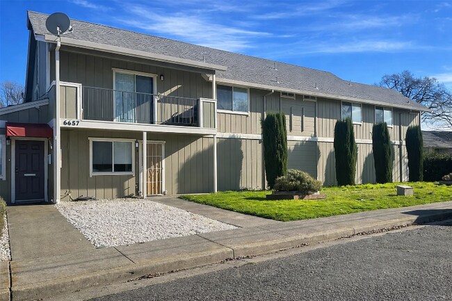 Foto del edificio - 6627 Blue Heron Dr