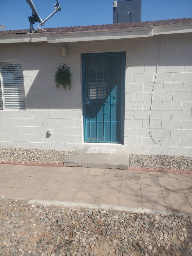 Photo - 2504 E Mobile Ln Apartment