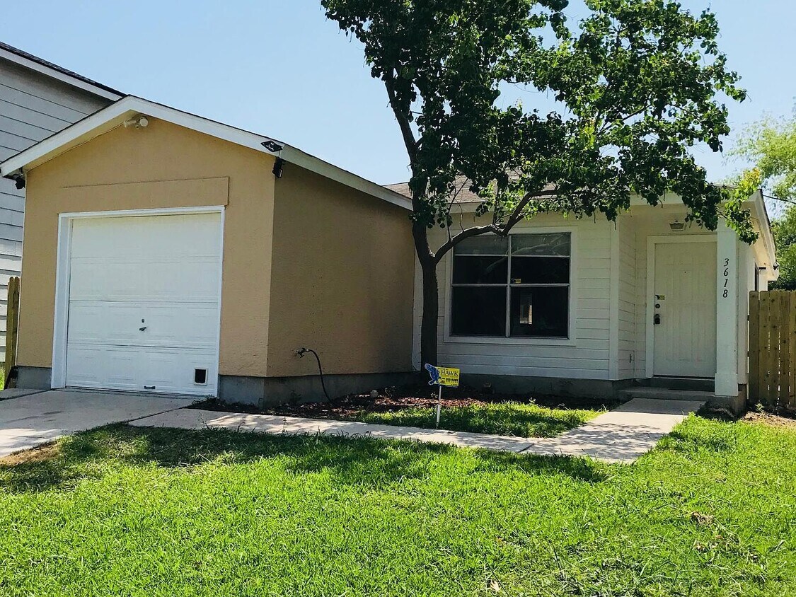 Foto principal - 3618 Candlehead Ln