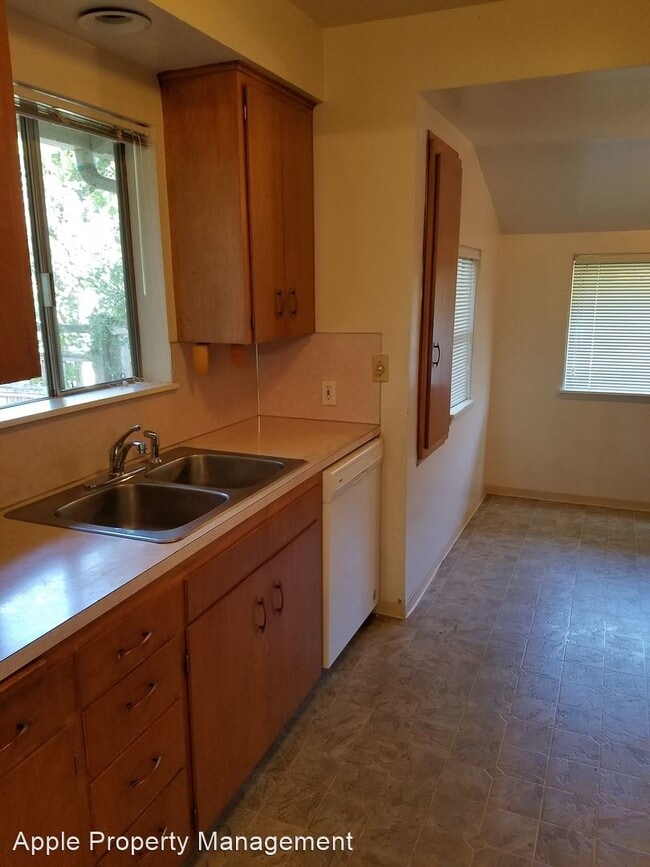 Building Photo - 3 br, 2 bath House - 2212 North 46th - 1