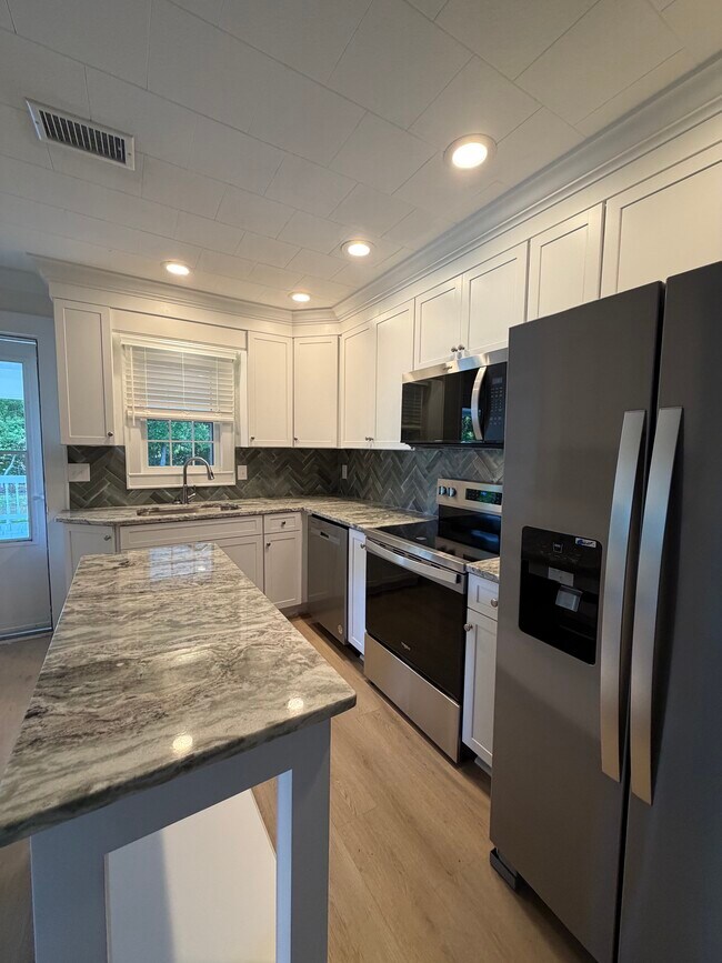 Foto del edificio - 305 12th Ave