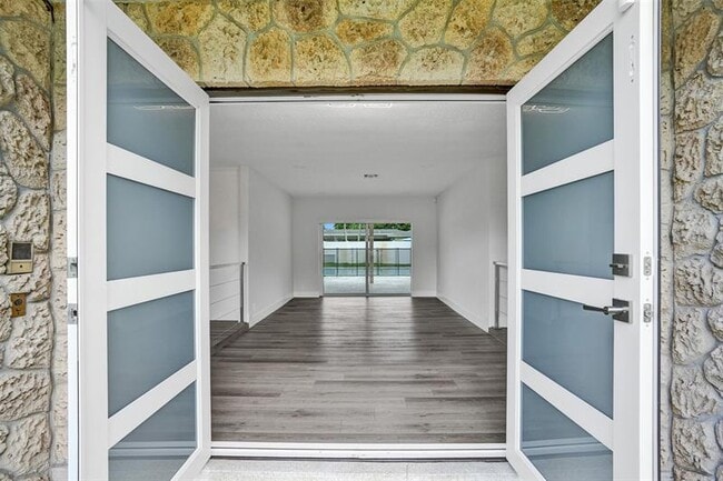 Foto del edificio - 5361 SW 7th St