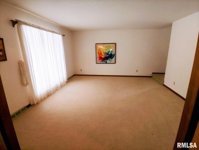 Building Photo - 4425 Aspen Hills Cir