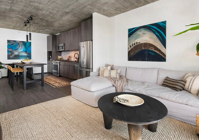 Foto del edificio - 1431 W Lake St