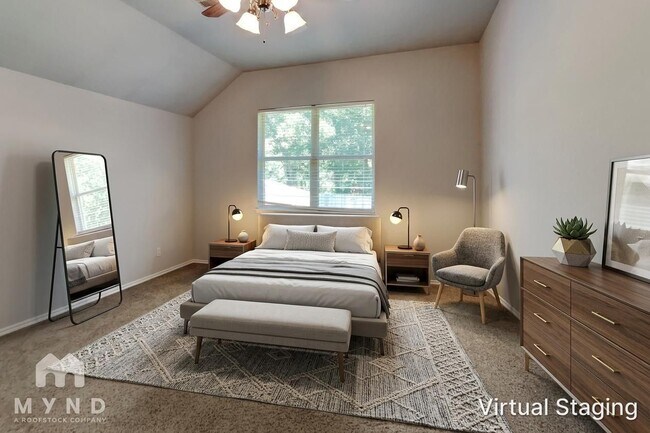 Foto del edificio - 3317 Wood Valley Rd