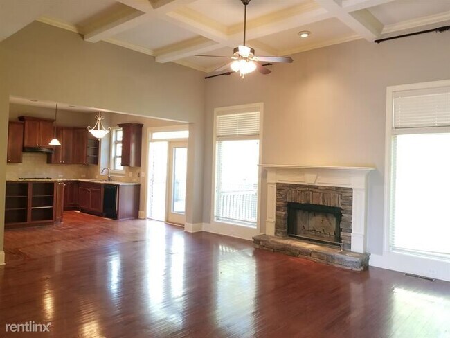 Foto del edificio - 4 br, 3 bath House - 6044 Golf View Crossi...