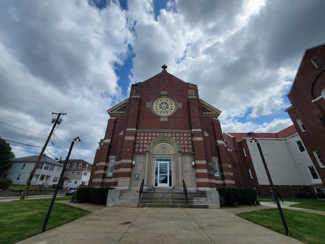 Residences at Woodlawn 396 Weeden St Pawtucket, RI Apartments for