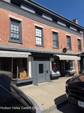 Building Photo - 238 Warren St