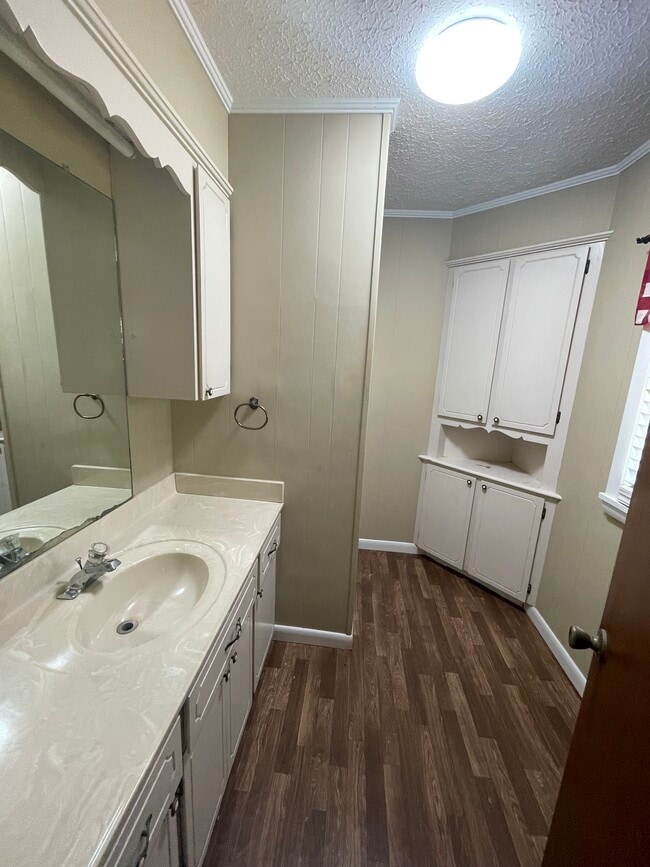 Building Photo - 67 Mendes Plum Rd