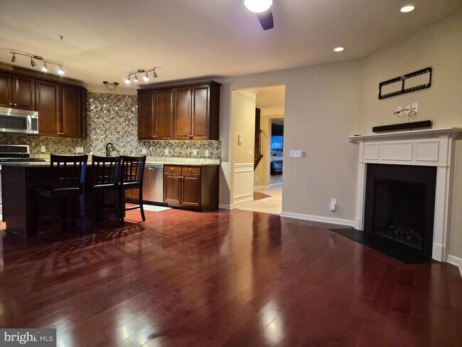 Foto del edificio - 15234 Torbay Way