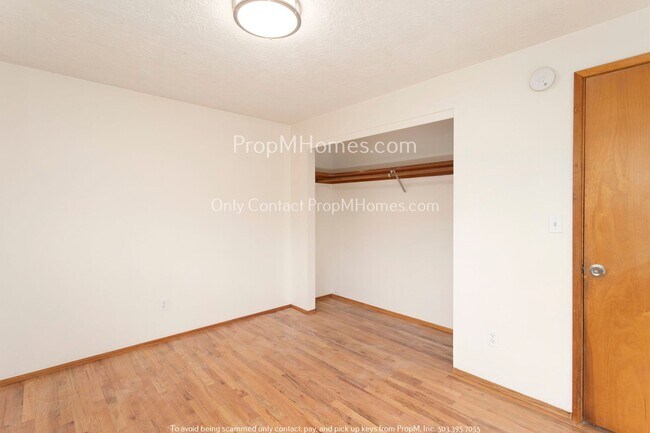 Building Photo - Three Bedroom + Studio in Charming Cedar H...