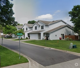 Building Photo - 418 Roundhouse St