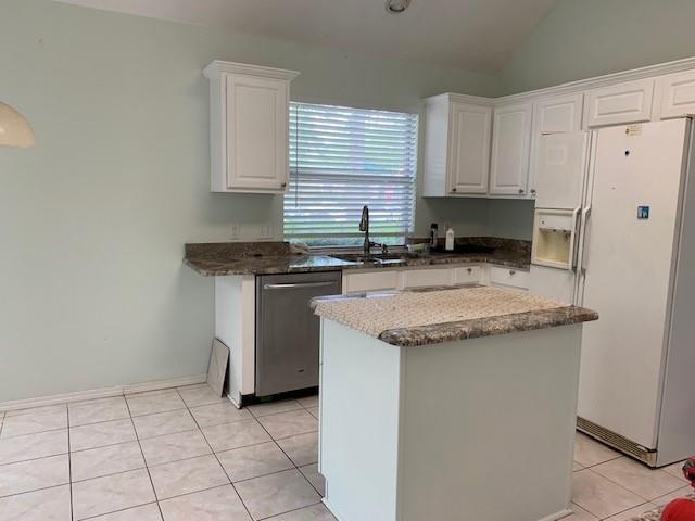 Foto del edificio - 2210 Meredith Ln