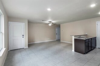 Building Photo - 26676 Pools Creek Dr