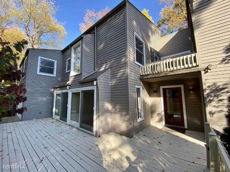 Primary Photo - 4 br, 3 bath House - 720 Heather Way