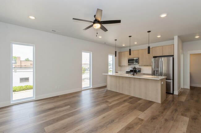 Foto del edificio - 1724 Hamilton St SW