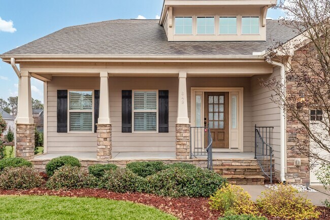 Building Photo - Spacious 4-Bedroom 3-Bathroom in Wake Forest