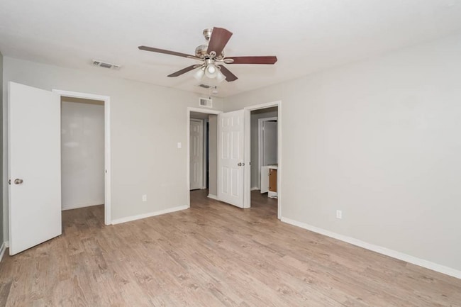 Building Photo - 4736 Scots Briar Ln