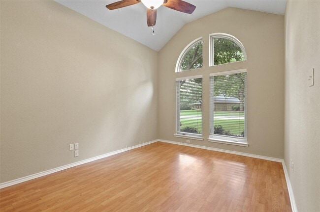 Building Photo - 3 bed, 2 bath home in Burleson