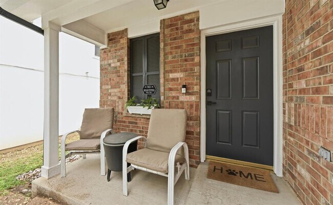 Foto del edificio - 1414 Strickland Dr