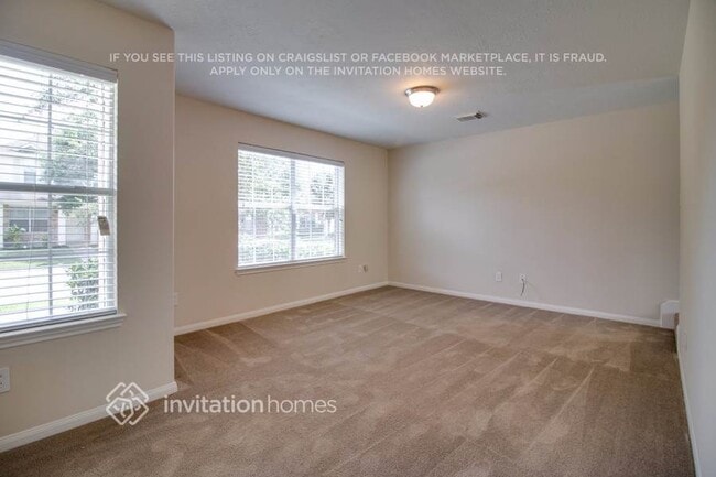 Foto del edificio - 6337 Mountain Pines Ln