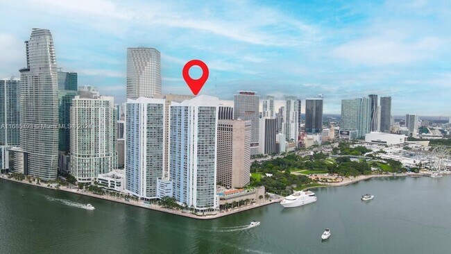 Foto del edificio - 335 S Biscayne Blvd