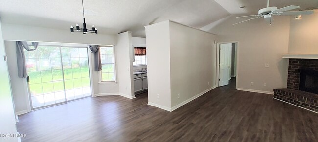 Building Photo - 52 Marsh Dr