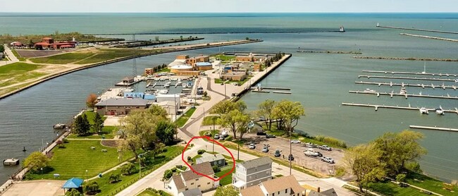 Foto del edificio - 110 Lakeside Ave