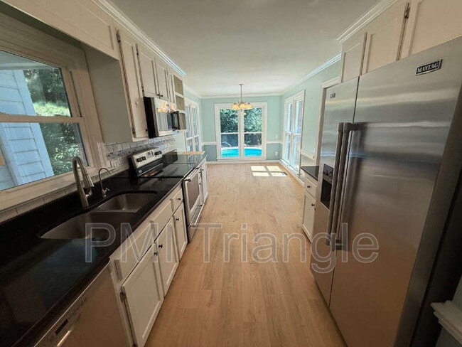 Building Photo - 4301 Ellinwood Dr