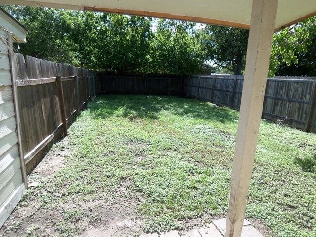 Foto del edificio - College Station - 2 bedroom / 1 bath Duple...