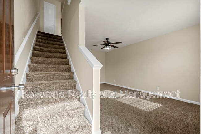 Foto del edificio - 2332-6 Raleigh Ct.